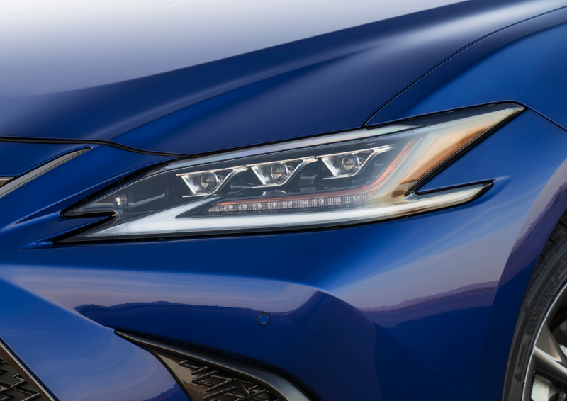 Illustration for article titled 2019 Lexus ES: We Will Not Be Deterred, We Will Never Back Down, The Spindle Grille Is The Future